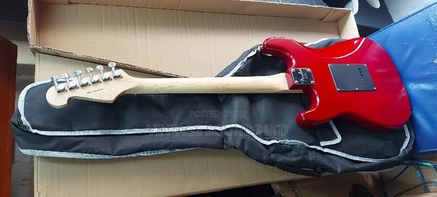 Fender Electric Solo Guitar - thumbnail 7