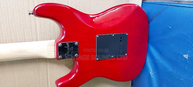 Fender Electric Solo Guitar - thumbnail 8