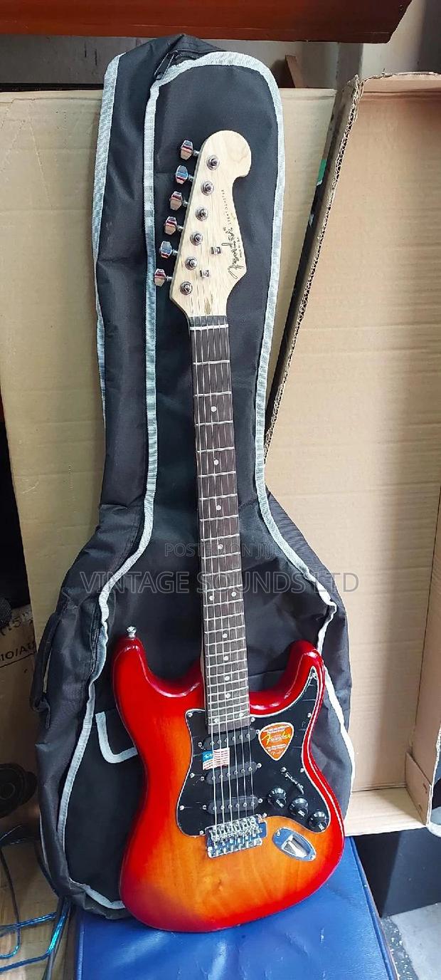 Fender Electric Solo Guitar - thumbnail 5