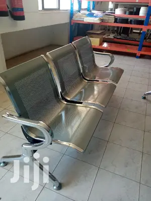 Linked Waiting Chair