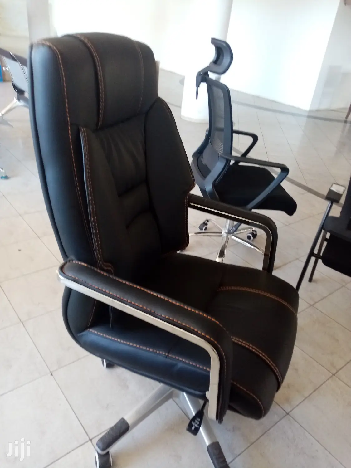 Executive Office Seat