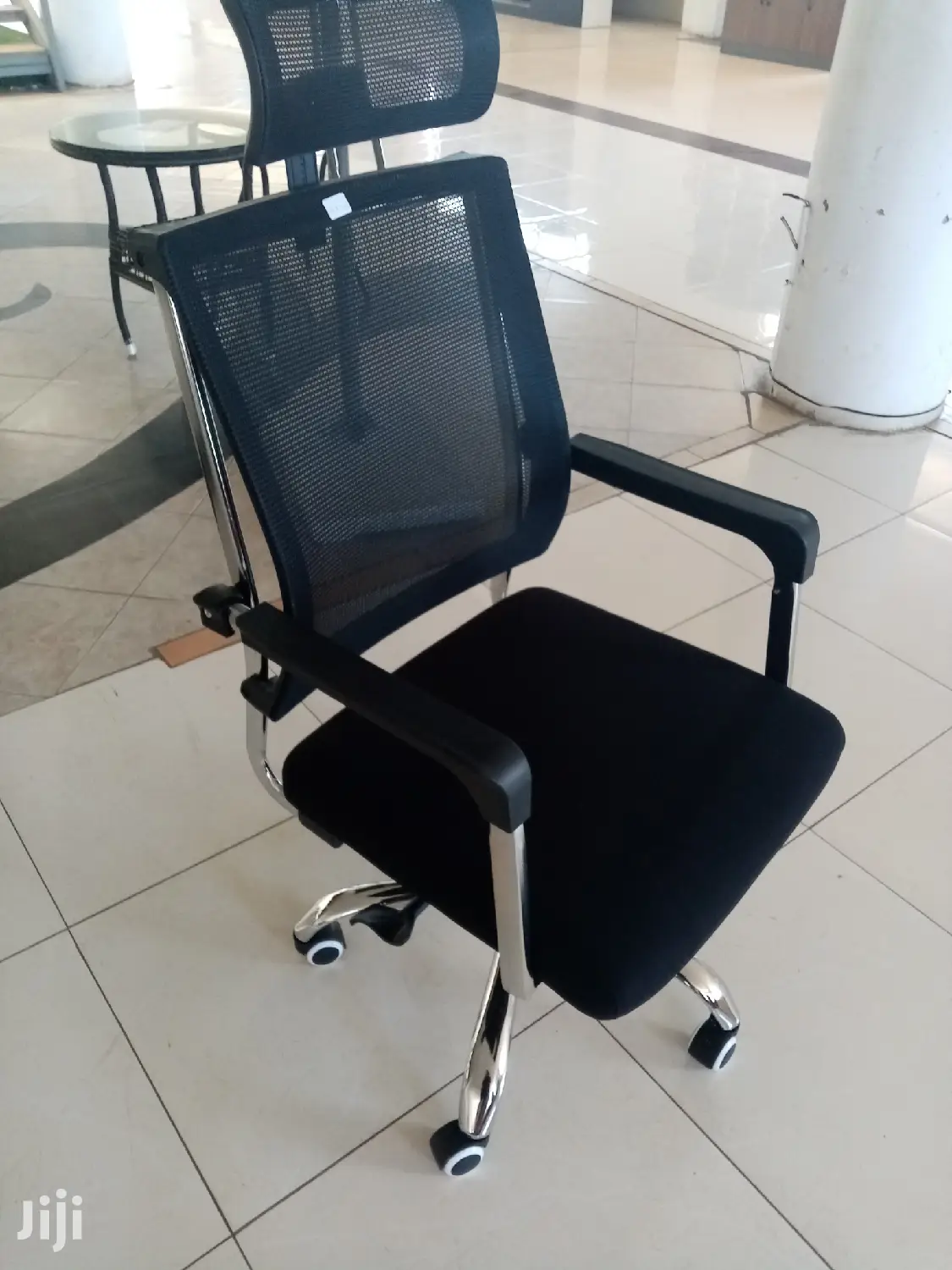 Classy Headrest Office Chair
