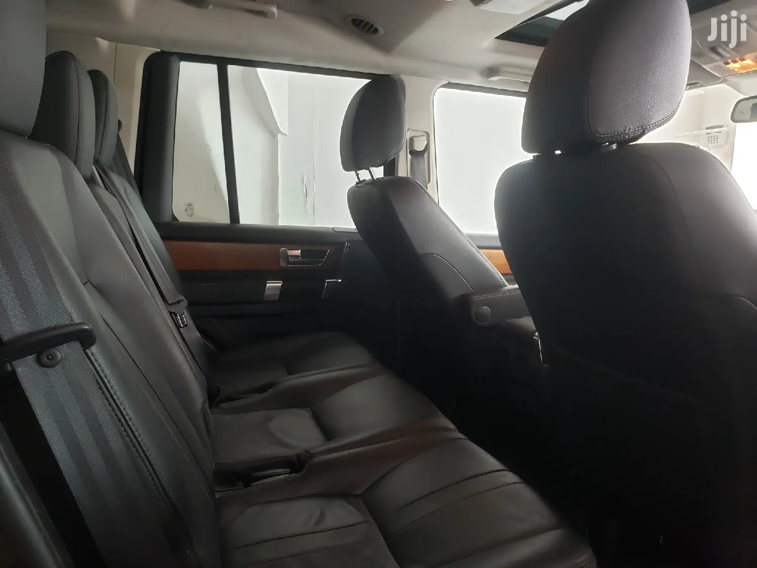 Land Rover Discovery 2014 Brown