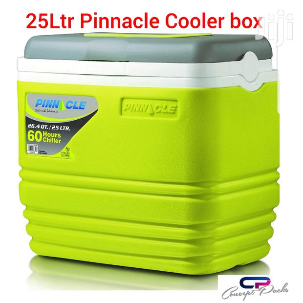 Quality 25 Ltr Pinnacle Ice Cooler Box. - thumbnail 2