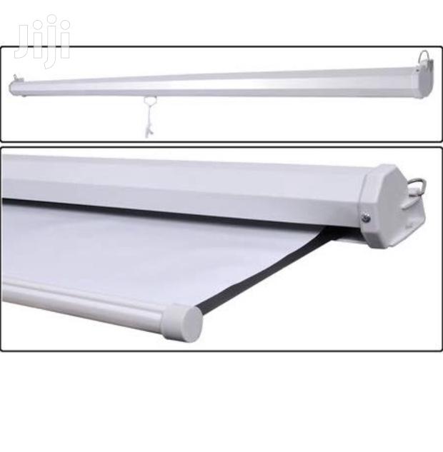 Wall Mount Manual Pull Down Projector Screen - thumbnail 3