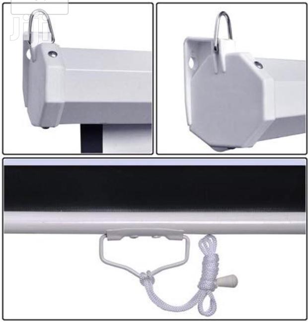 Wall Mount Manual Pull Down Projector Screen - thumbnail 4