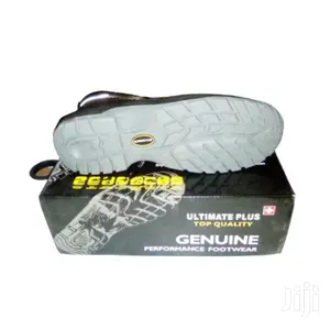 Ultimate Plus Safety Work Boot