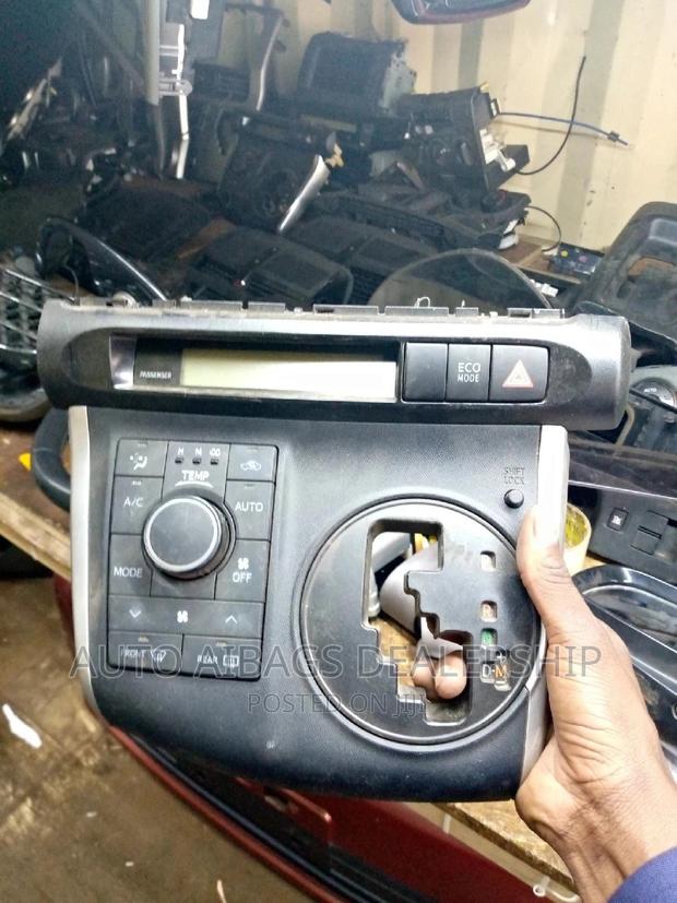 A/C Control for Toyota Noah New Shape - thumbnail 2
