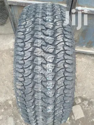 Kumho Tires Sizes 265/68r18 A/T Made in Korea.