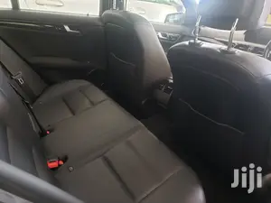 Mercedes-Benz C200 2013 Black