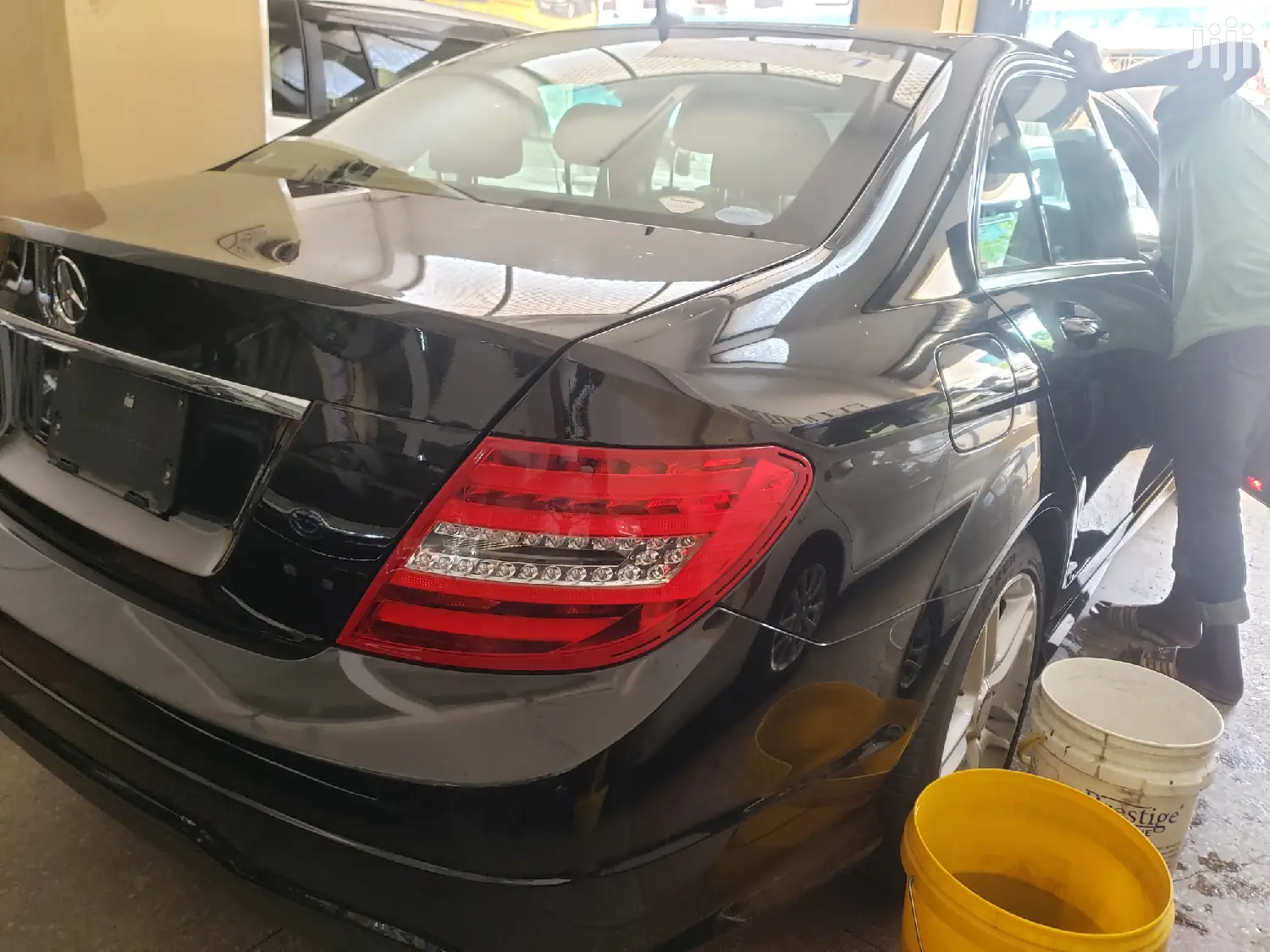 Mercedes-Benz C200 2013 Black