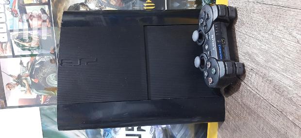 Black Playstation 3 - main view