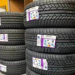 245/35 R19 Achilles Tyre