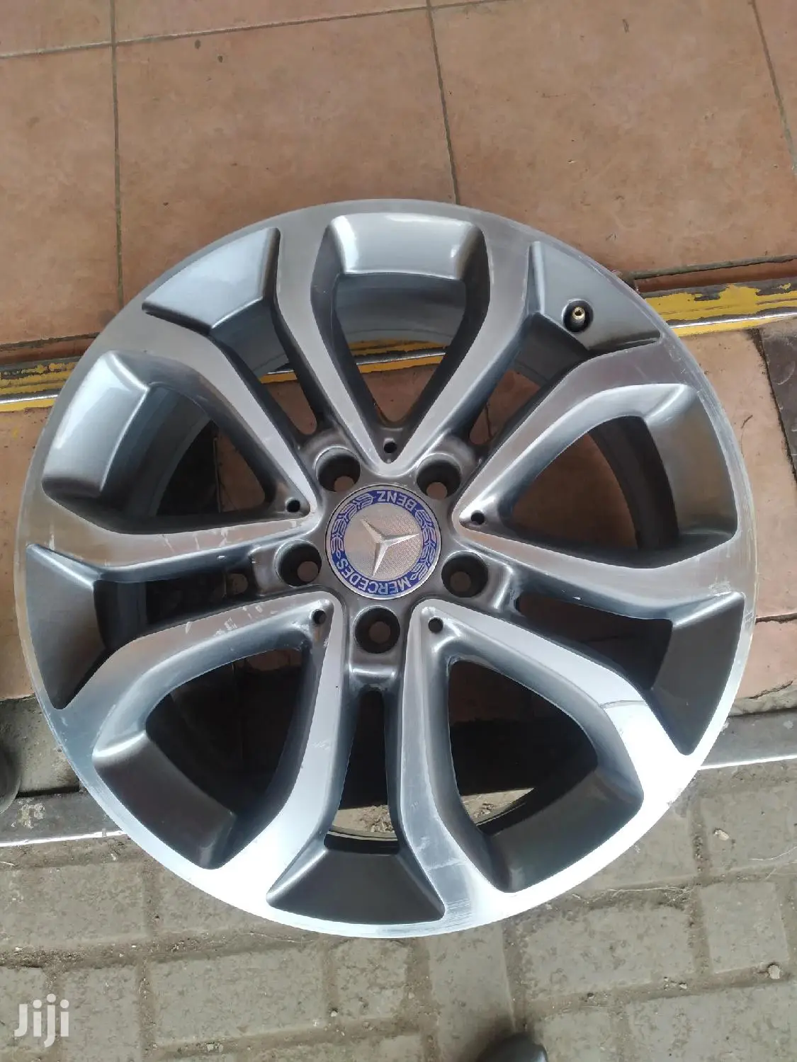 Original Rims Set Size 17 Inch for Mercedes Benz.