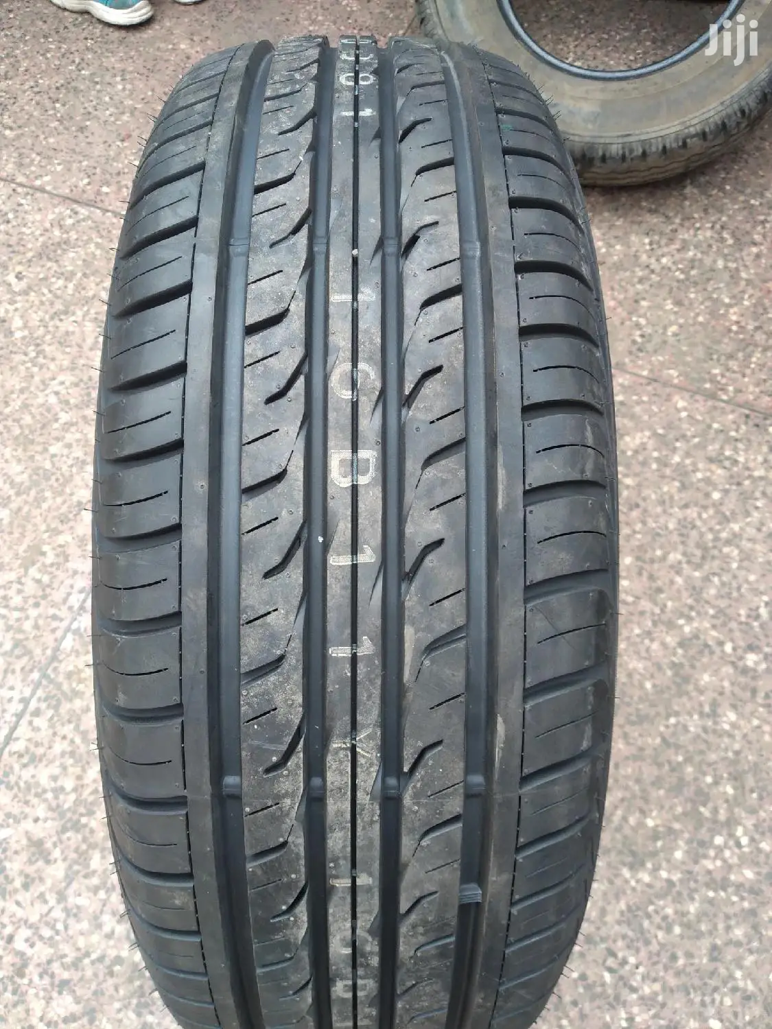 Dunlop Tires Made in Japan Sizes 265/60r18.