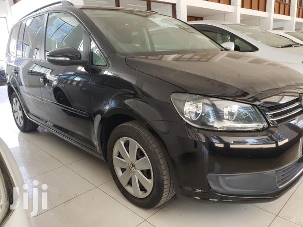 Volkswagen Touran 2013 Black - thumbnail 2