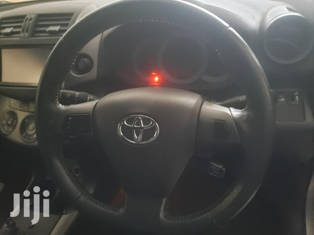 Toyota RAV4 2014 Silver - thumbnail 8