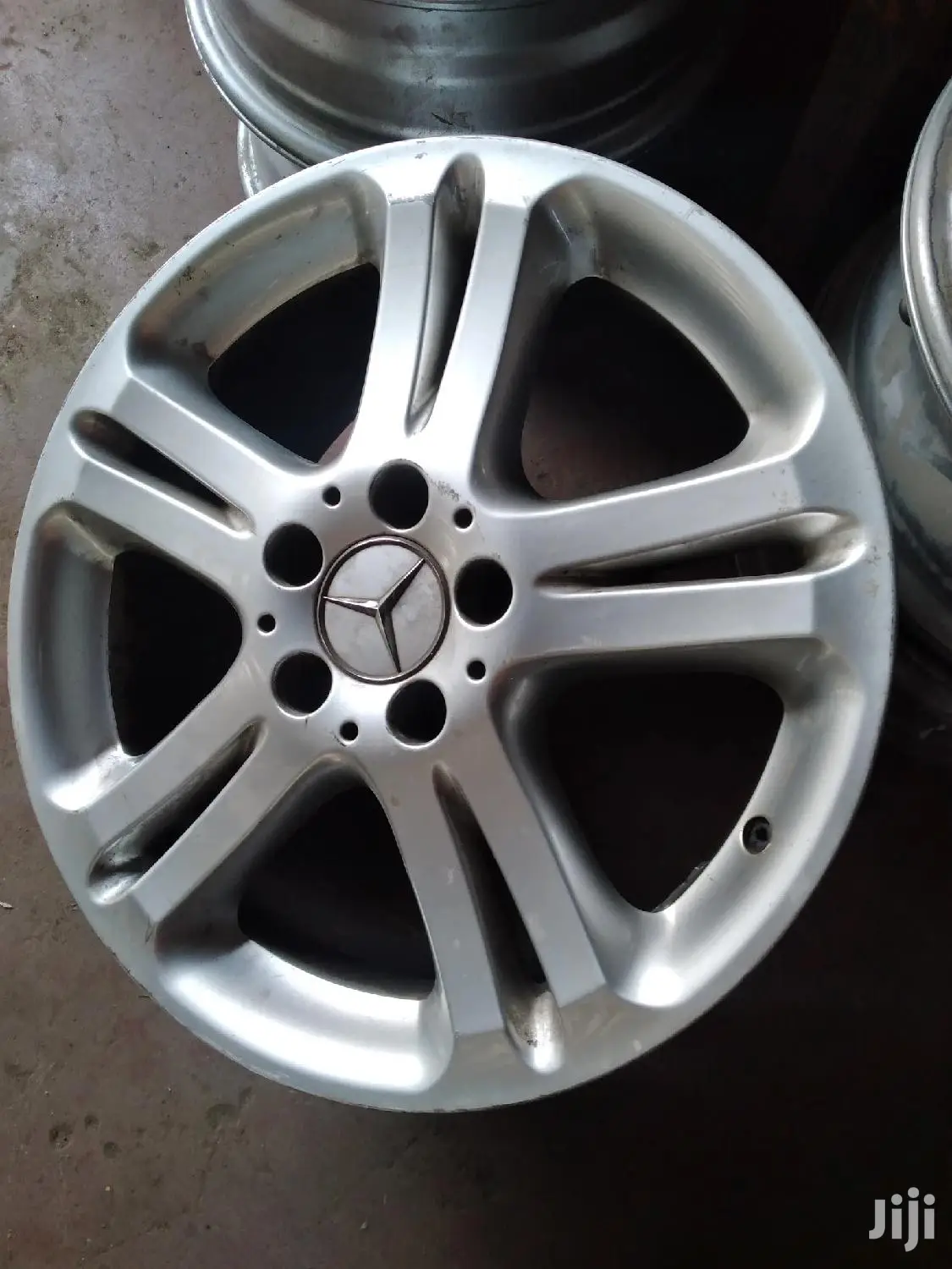 Original Rims Set Size 17 Inch for Mercedes Benz.