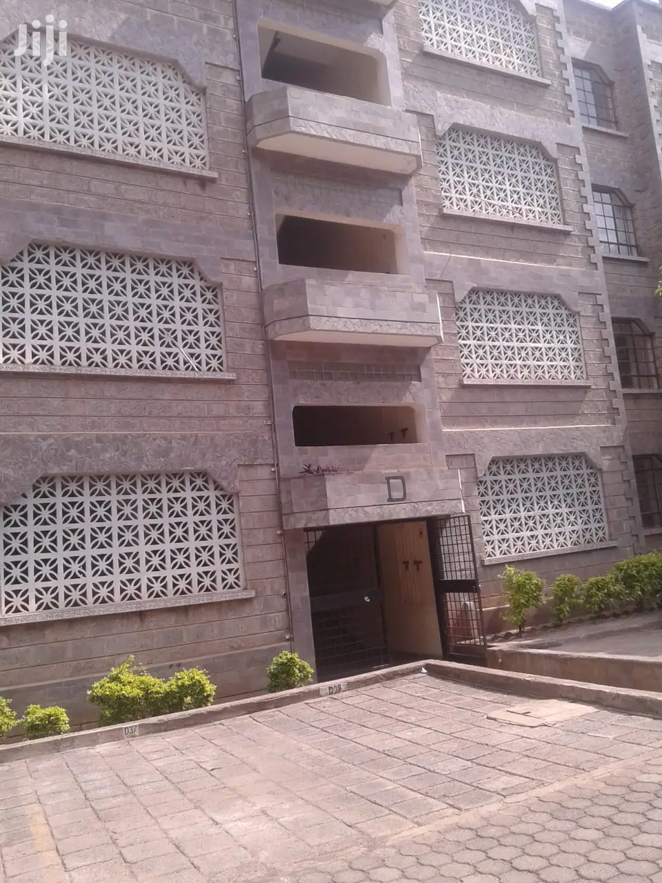 Yaya Centre One Bedroom Flat For Rent