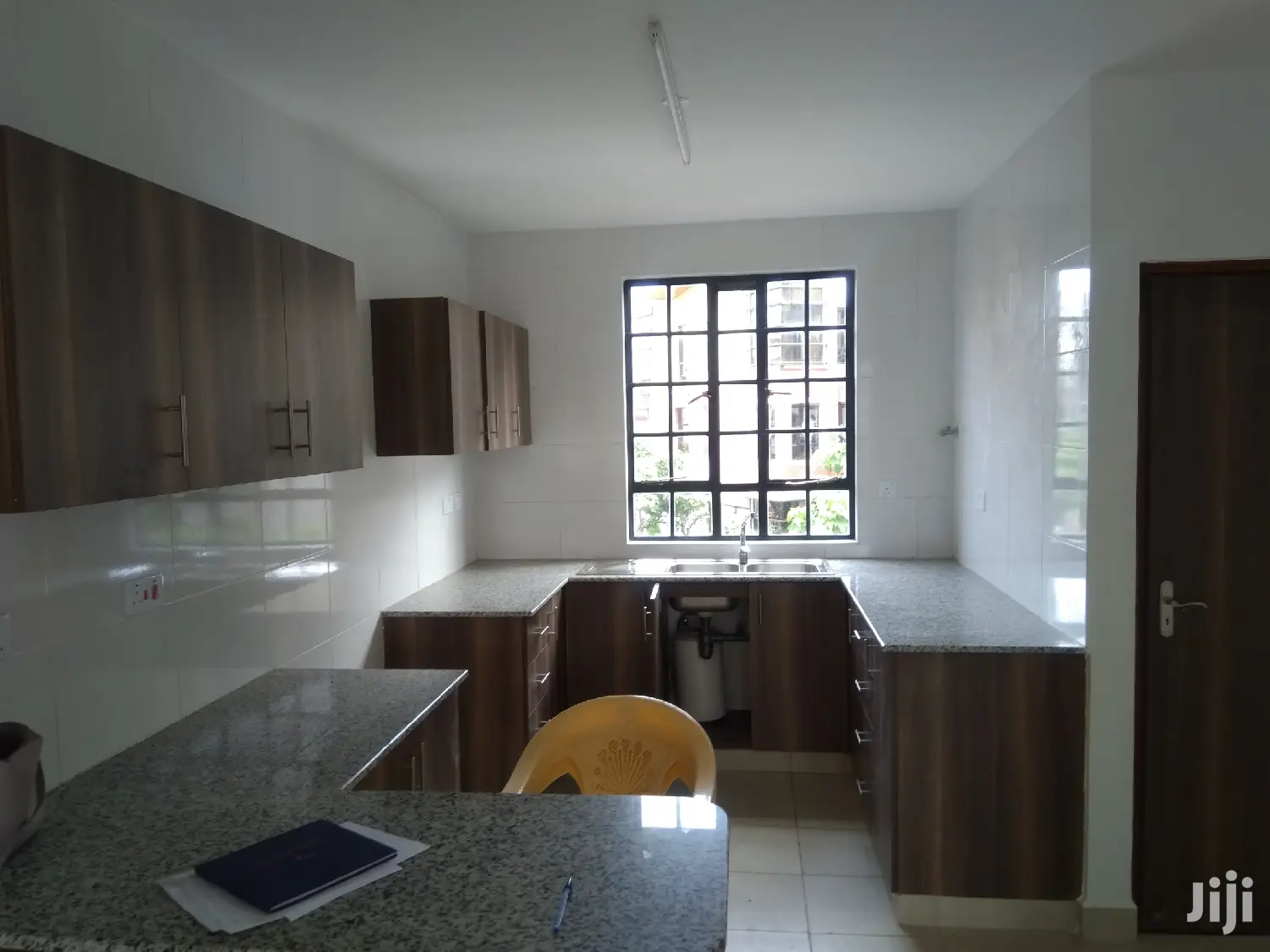 Spacious 2 3bedroomed Apartments to Let