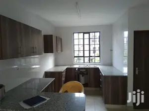 Spacious 2 3bedroomed Apartments to Let