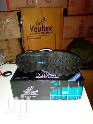 Vaultex Safety Shoes