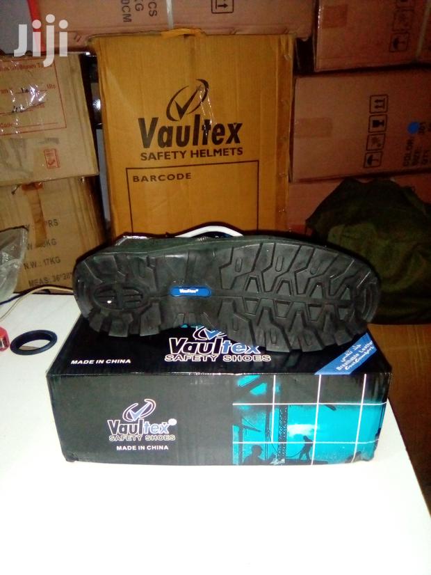 Vaultex Safety Shoes - thumbnail 3