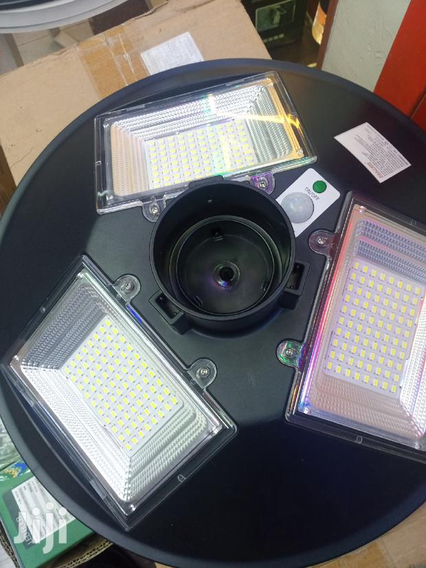 300 Watts Solar Garden Lights - thumbnail 4