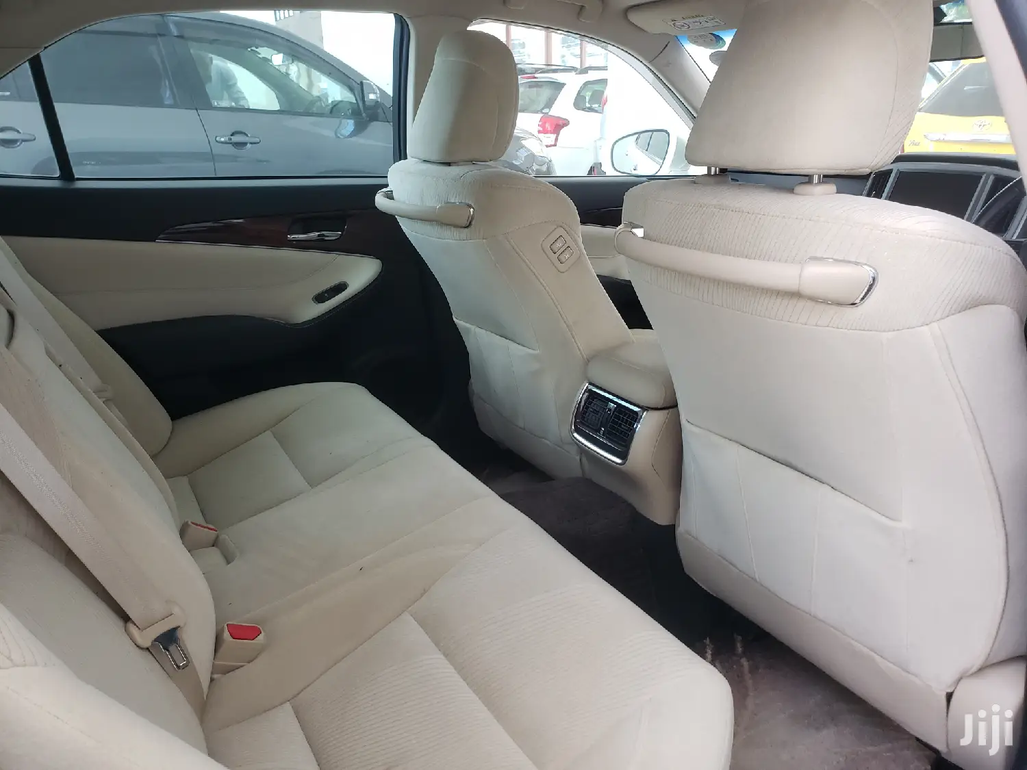 Toyota Crown 2015 White