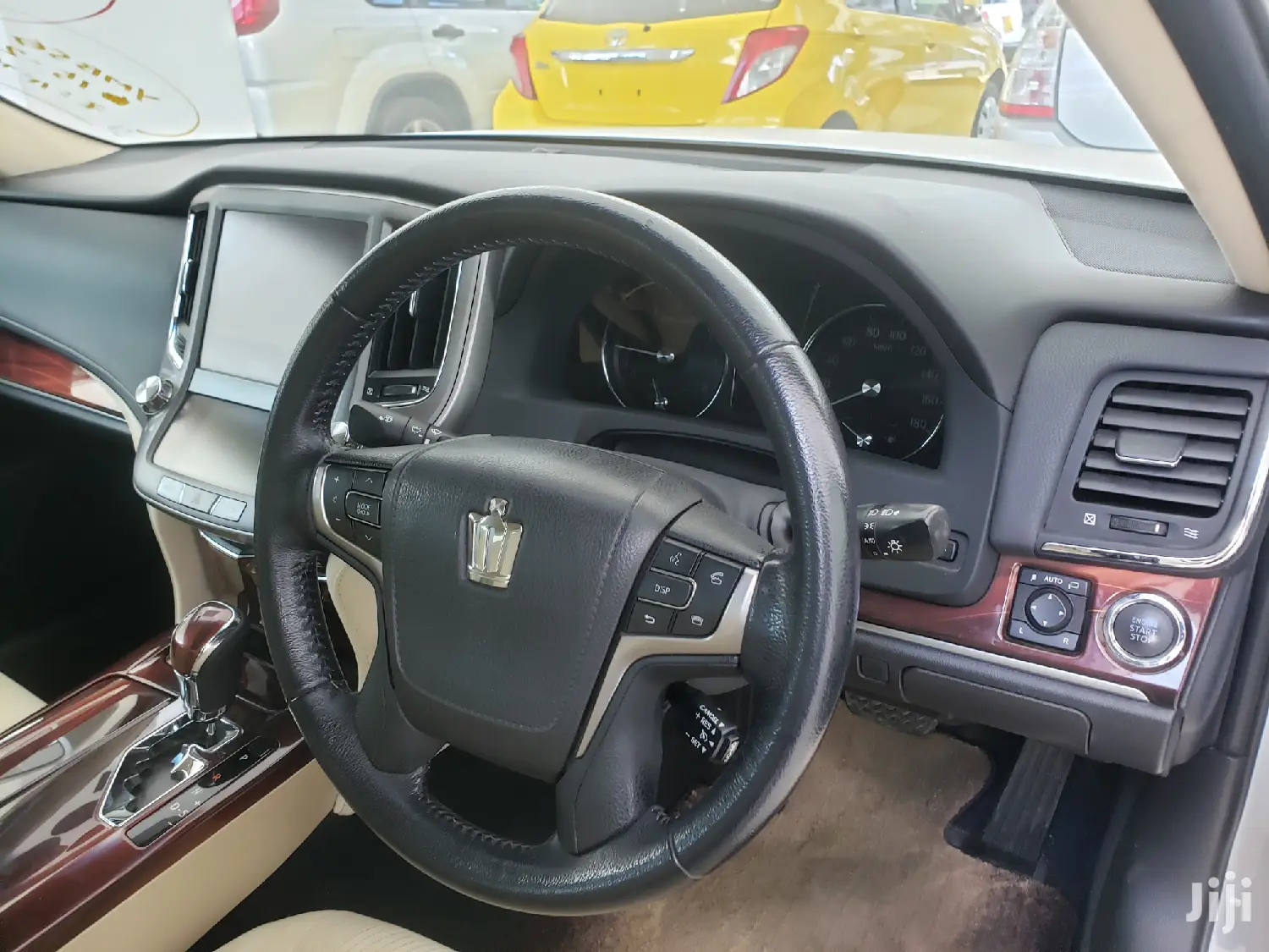 Toyota Crown 2015 White