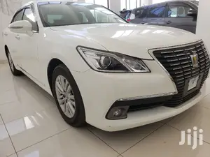 Toyota Crown 2015 White