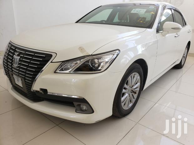 Toyota Crown 2015 White