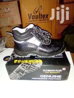 Ultimate Plus Safety Shoes