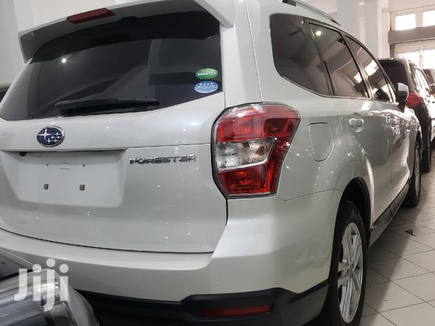 Subaru Forester 2015 White - thumbnail 2