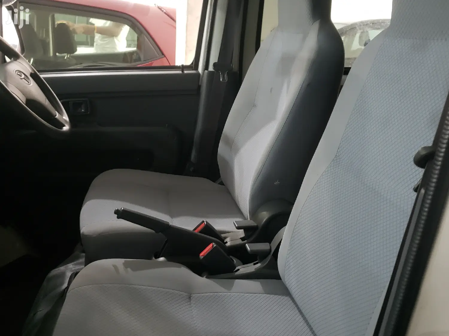Toyota Pixis 2015 White