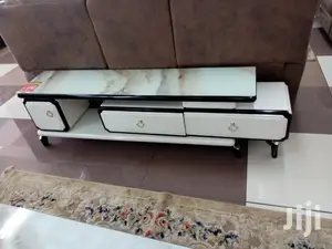 Extendable TV Stand
