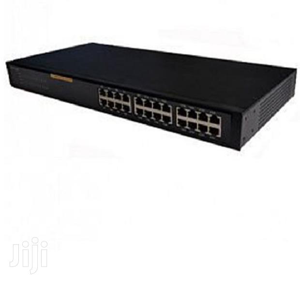 Techcom Ethernet 24 Port Shelf Switch - Ssd-S-2407 - main view