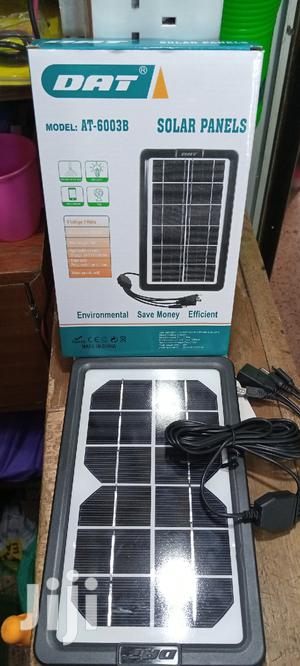 Solar Charger - thumbnail 2