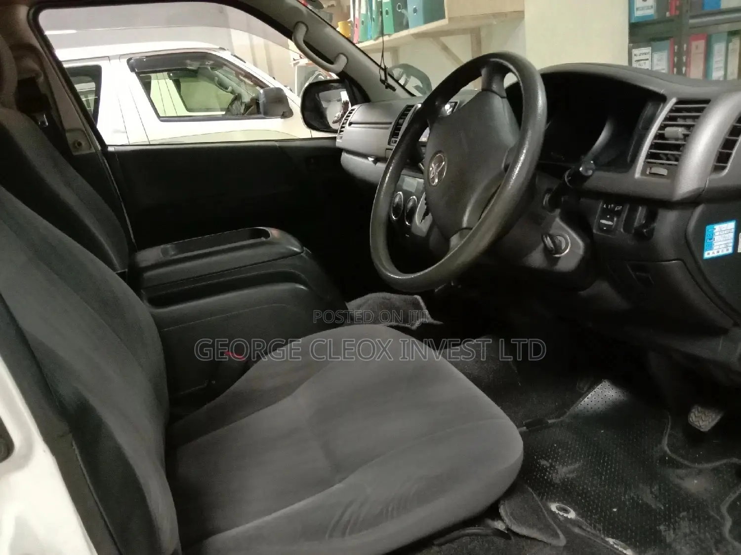 Toyota HiAce 2014