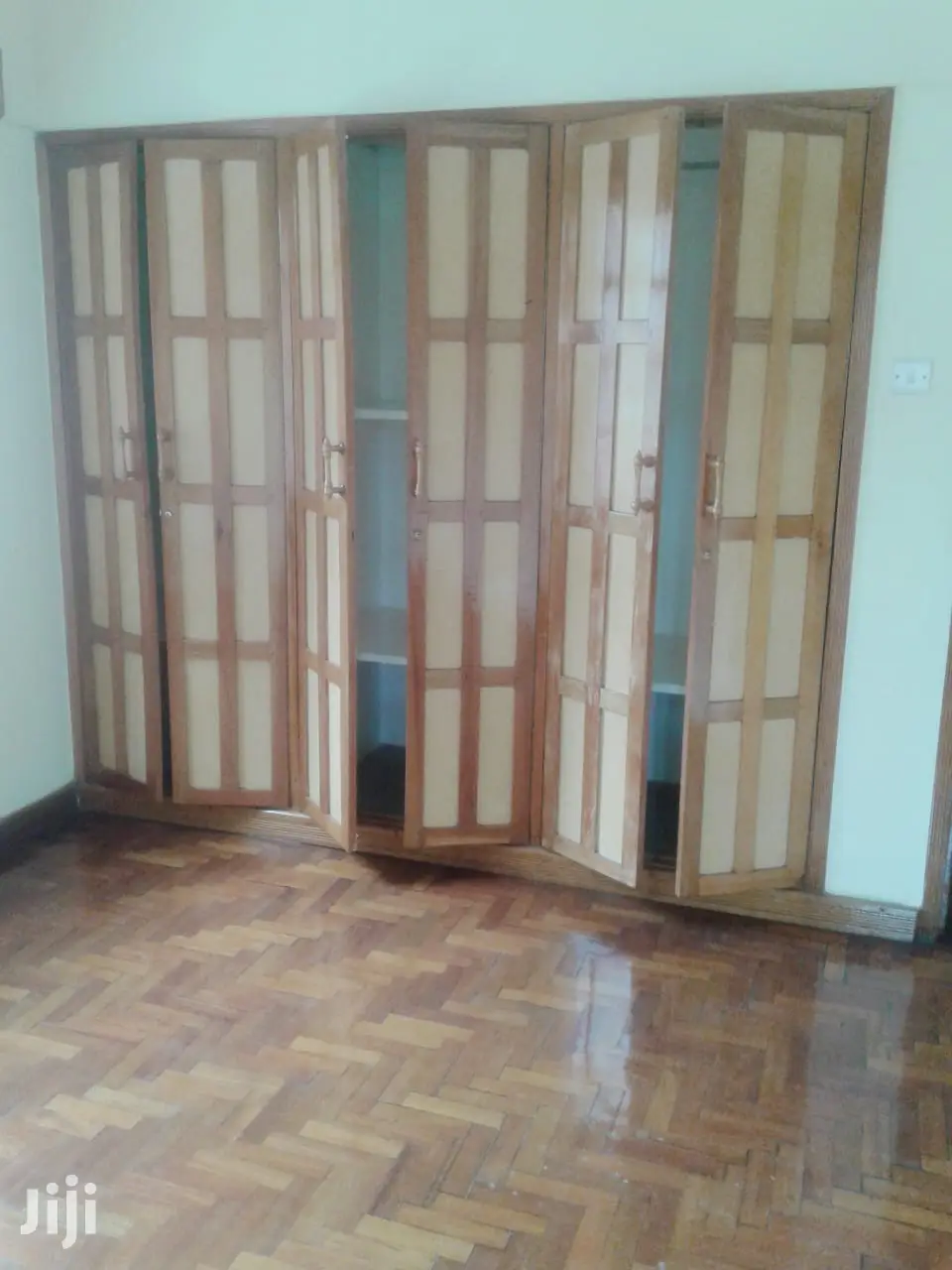 Yaya Centre 2 Bedroom Flat for Rent