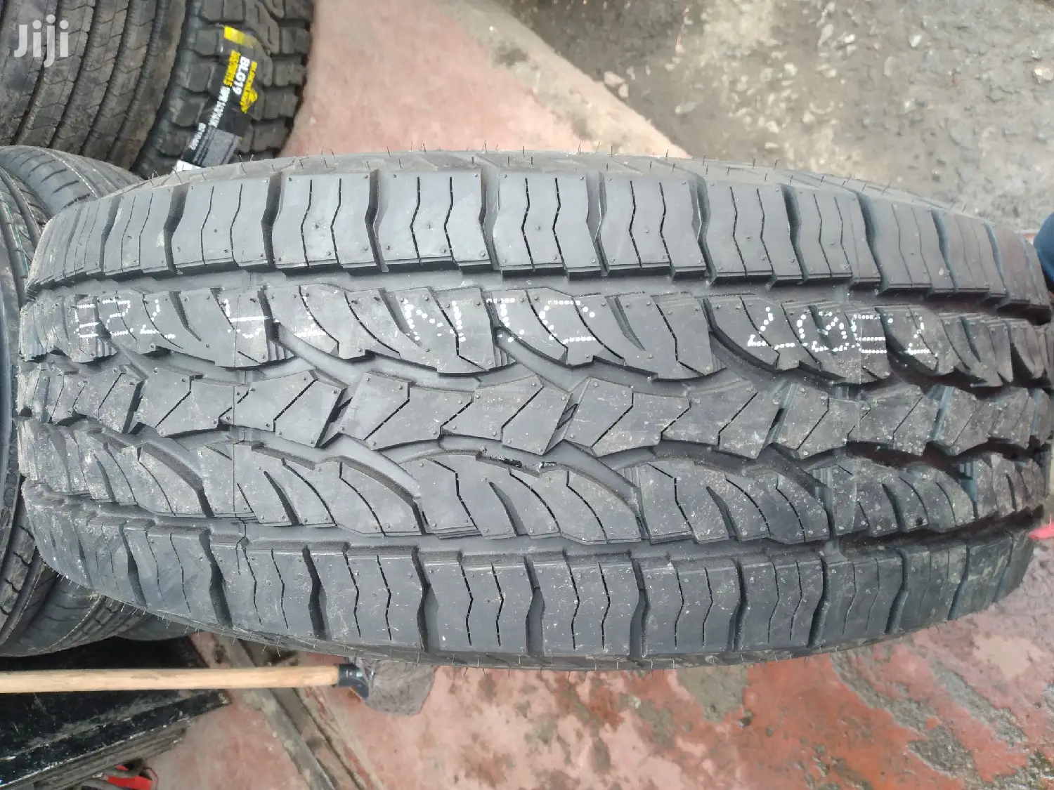 Original Dunlop Tires Size Made in Japan Sizes 265/65r17 A/T