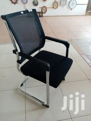 Exclusive Waiting Seat