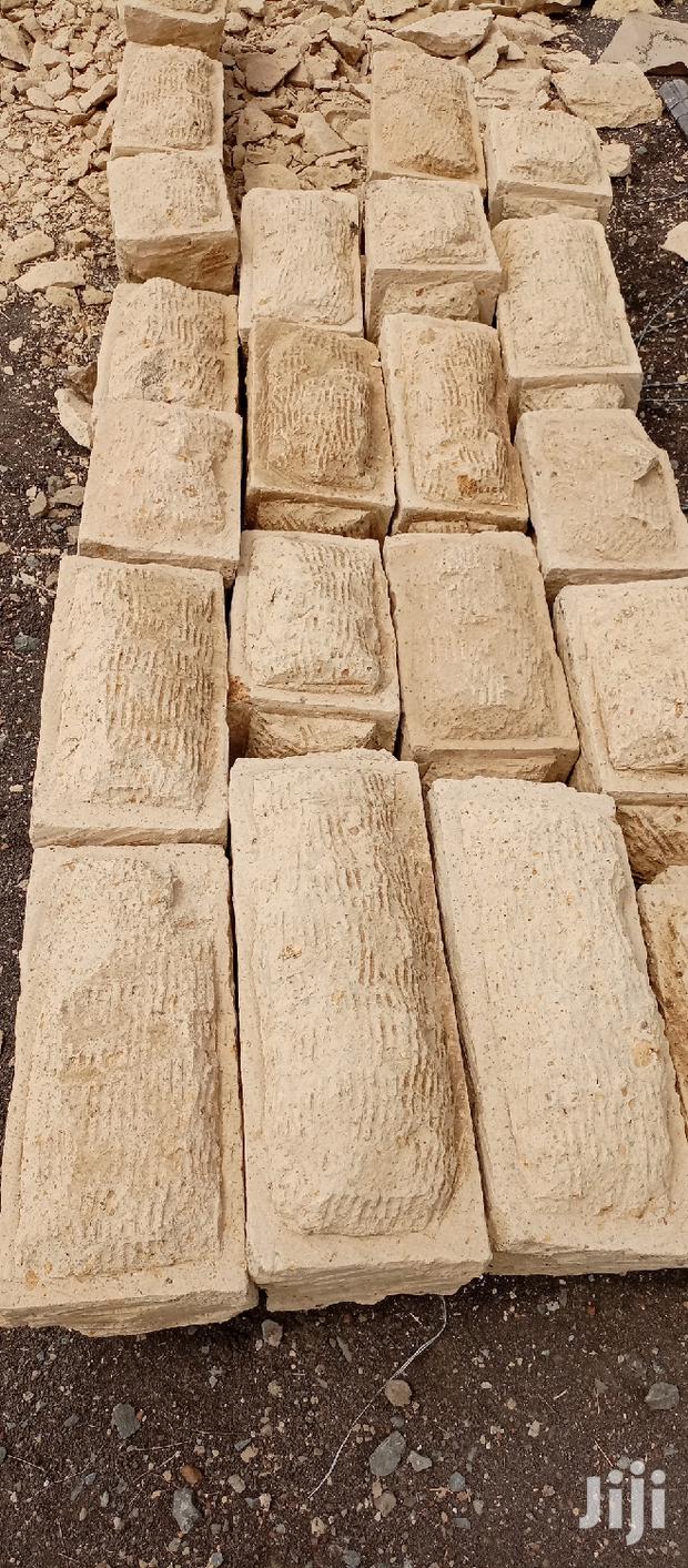 Decorating Stones (To Be Dressed at Your Site) - thumbnail 4