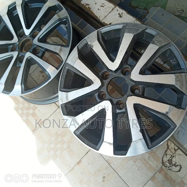 Toyota Land Cruiser V8 Sport Rims Size 20.
