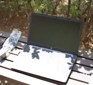 New Laptop HP 250 G7 1TB HDD 4GB RAM