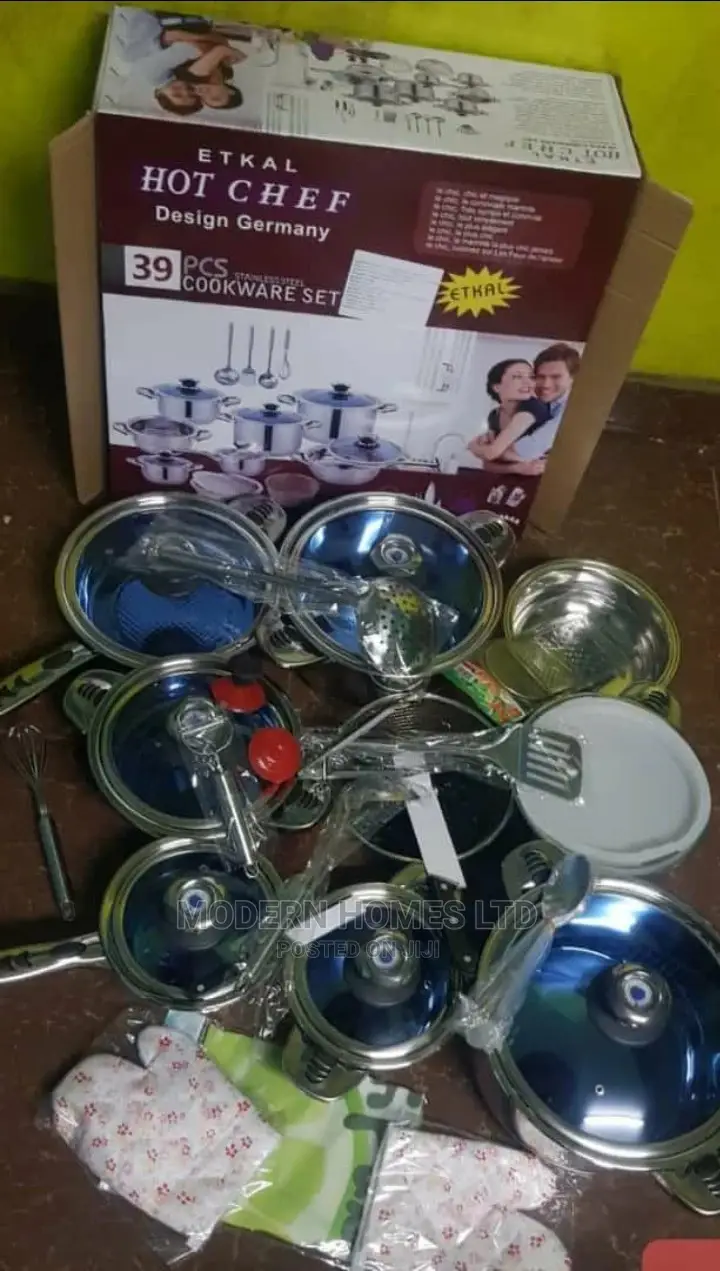 39 Piece Cookware Set