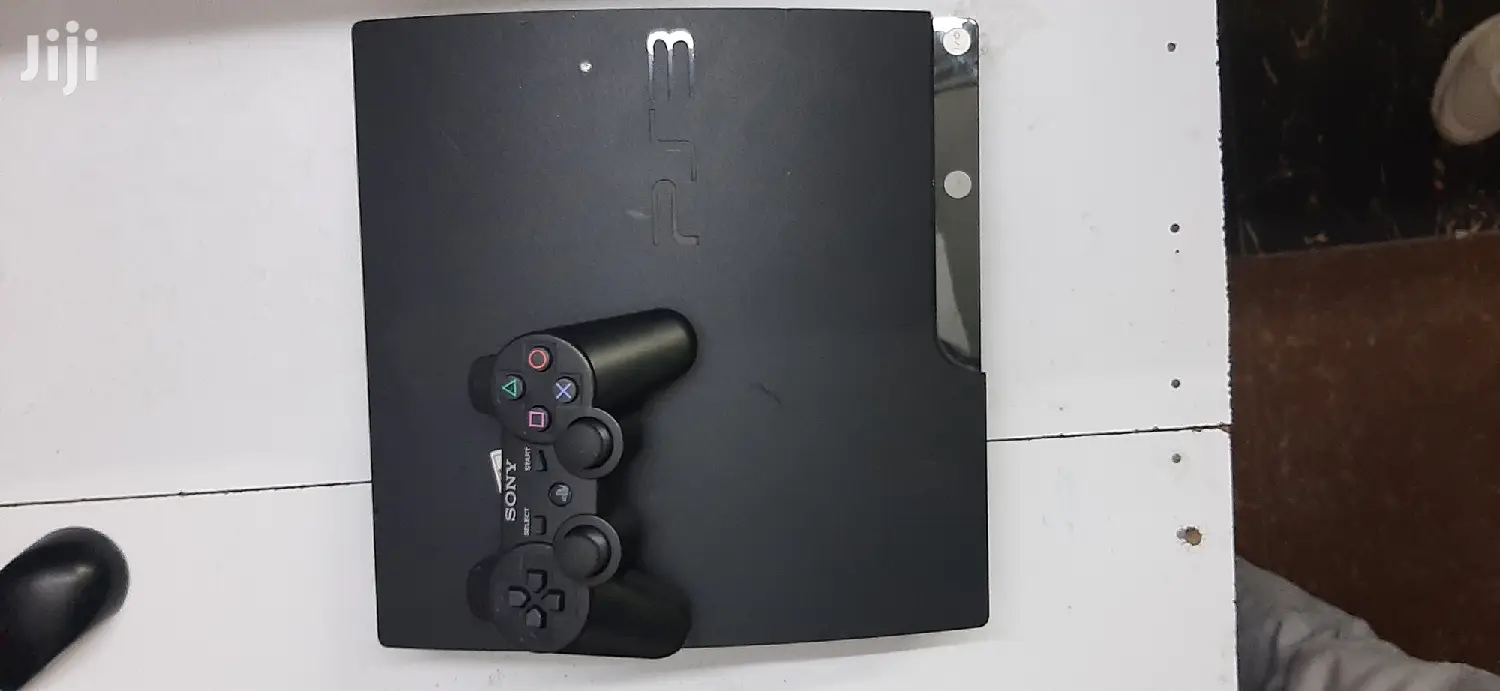 Sony PLAYSTATION 3+ 13 Games +Pad ( Including Fifa 20)