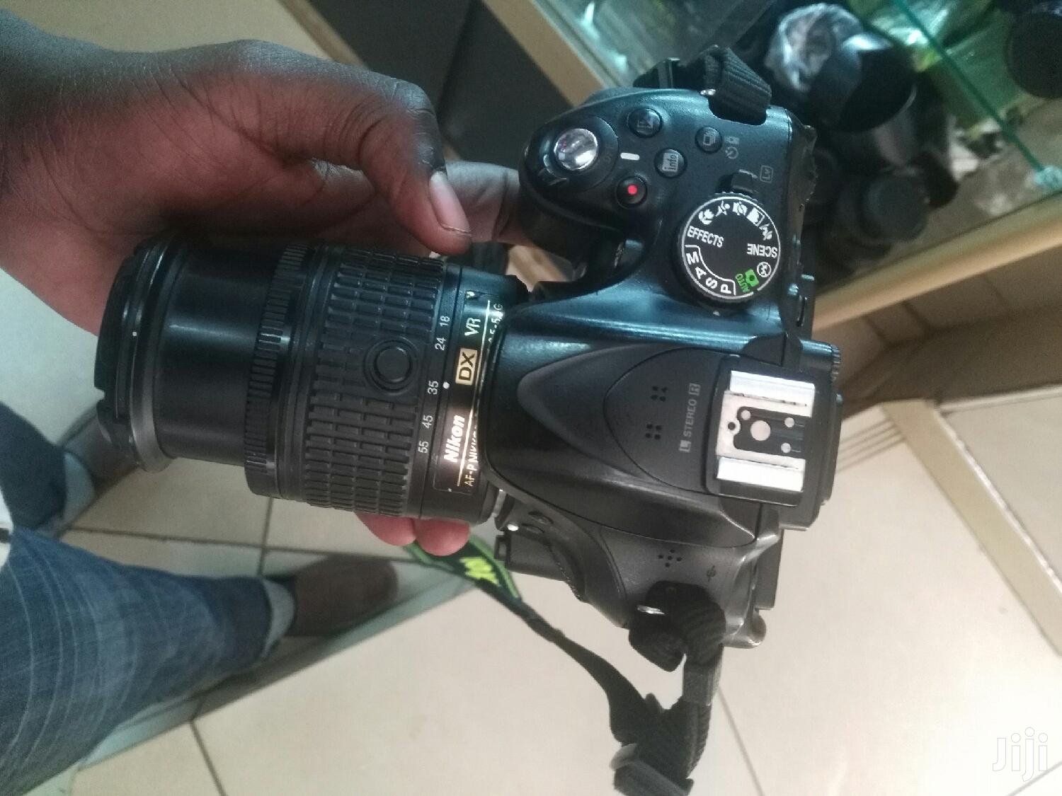 Nikon D5500 With Touch Flip Screen