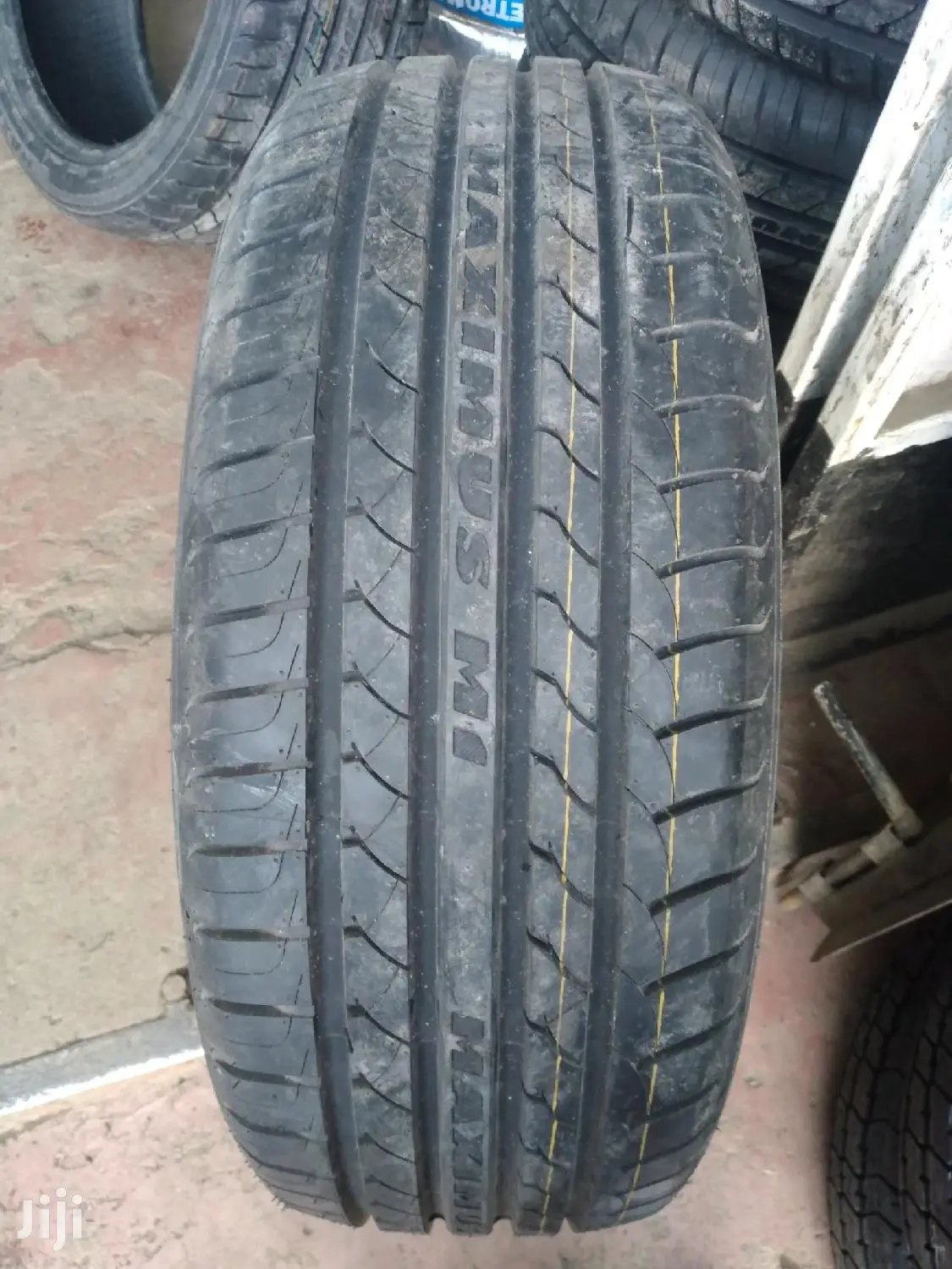Maxterk Tirs Low Profile Tires Sizes 215/55R17.