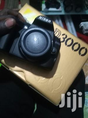 Nikon D3000 DSLR Camera - thumbnail 2
